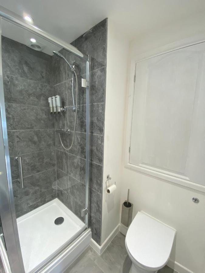 Modern 2 Bedroom Apartment, With Car Parking. Bitton Ngoại thất bức ảnh